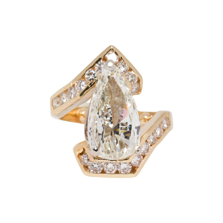 Diamond and 14k gold ring