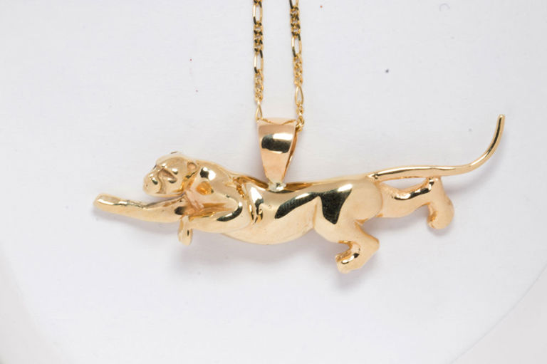 A 14k gold pendant necklace