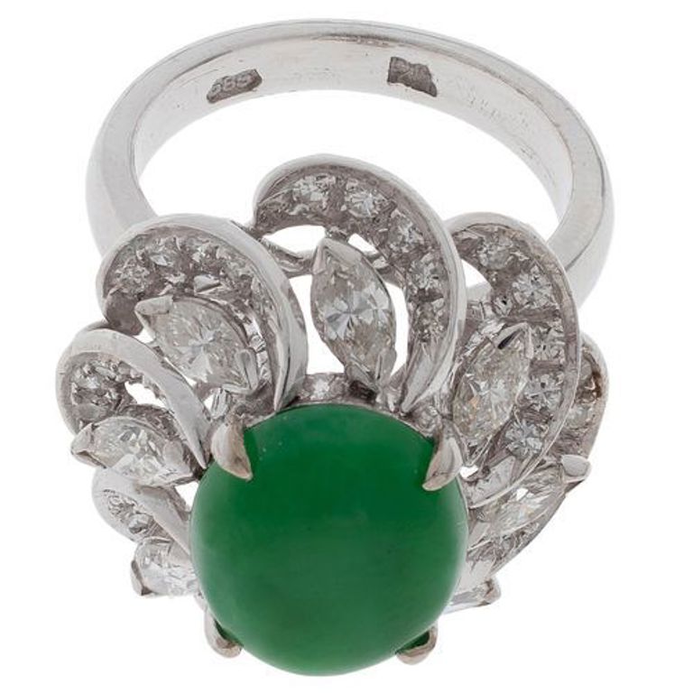 Jade, Diamond, 14k White Gold 14k white gold ring with jade and diamonds