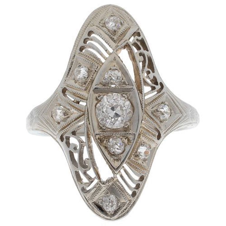 18k white gold Edwardian ring with diamonds
