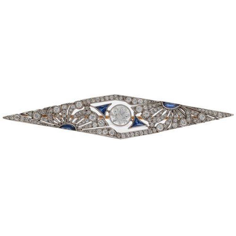 Platinum and 14k yellow gold Art Deco bar pin