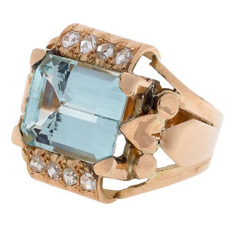 18k yellow gold ring with aquamarine and diamonds