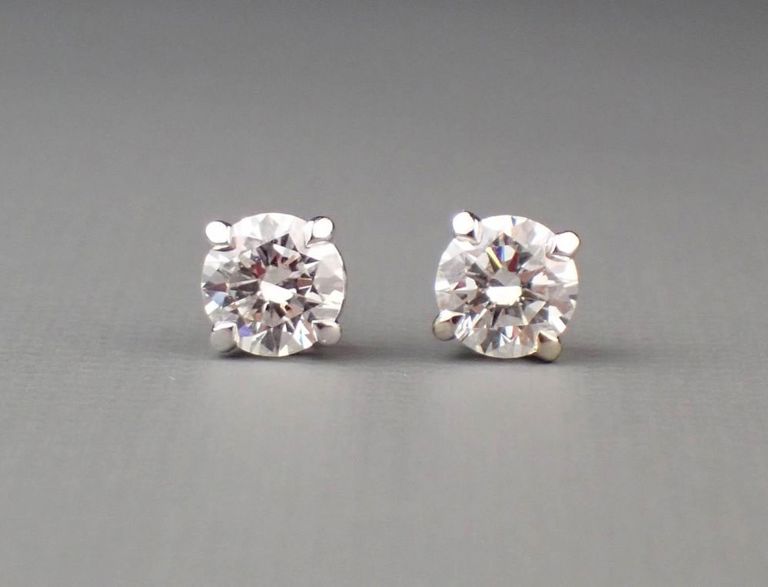 Diamond and 14k white gold ear studs