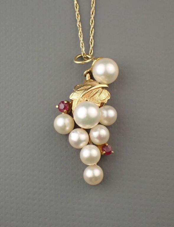 Pearl, ruby and yellow gold pendant necklace