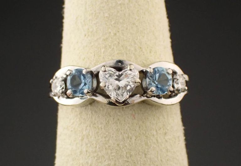 14k white gold diamond and aquamarine ring