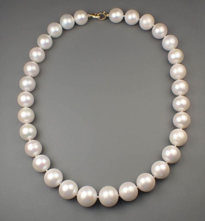 18k gold South Sea pearl and diamond necklace