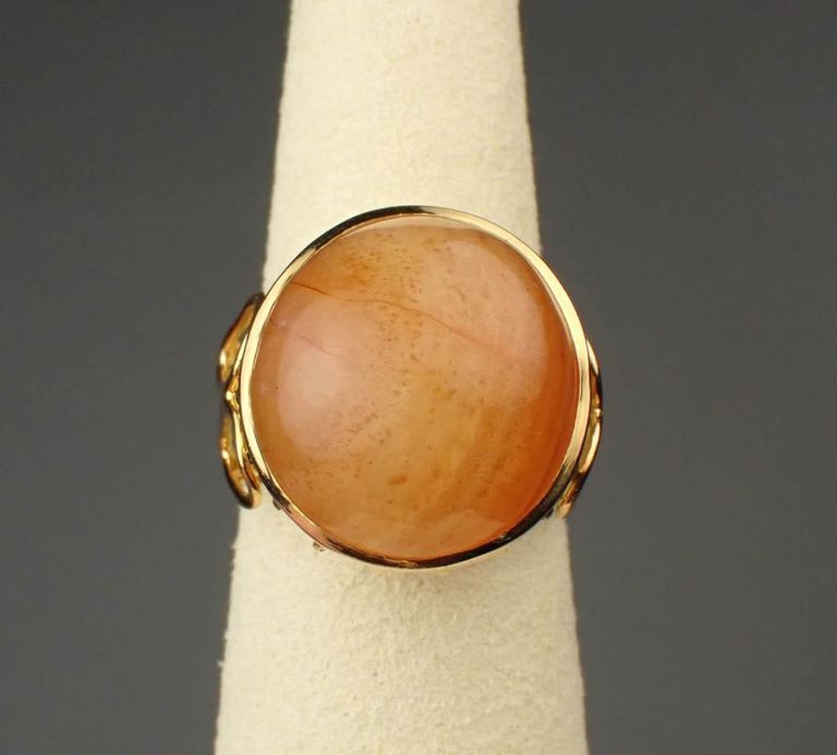 Peach aventurine and 18k gold ring
