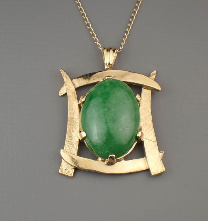 14k gold jadeite jade pendant necklace
