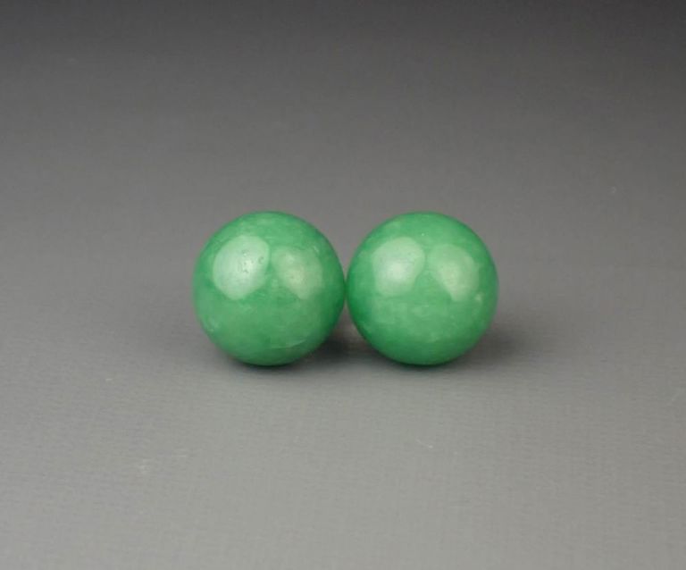 14k gold green jade ear studs