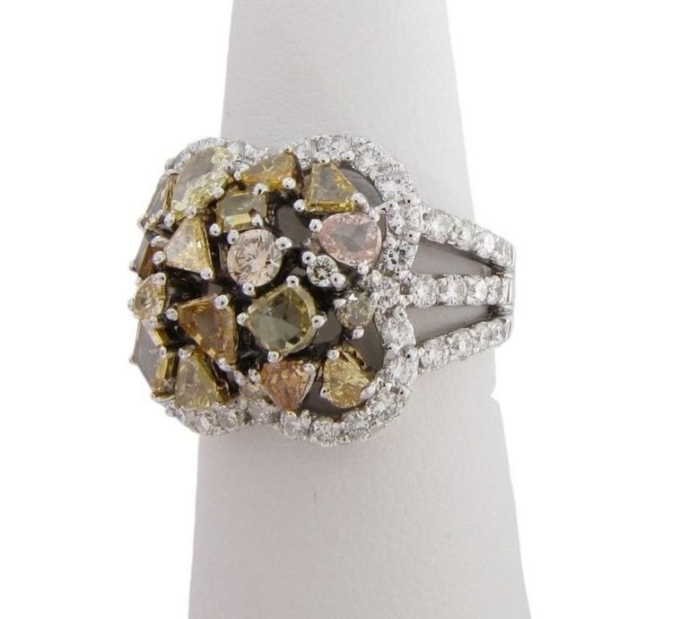 18k white gold diamond cluster fashion ring