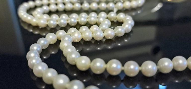 30" strand of cultured pearls with gold clasp