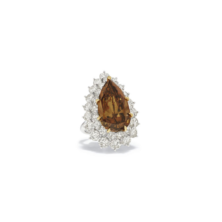 Platinum and yellow gold diamond ring