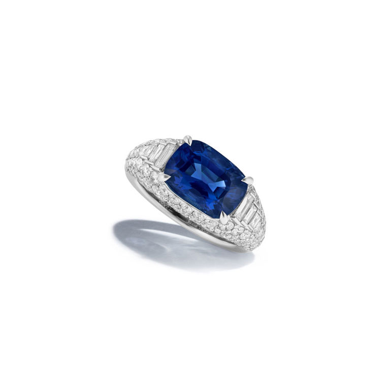 18k white gold sapphire and diamond ring