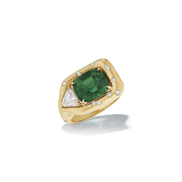 18k yellow gold emerald and diamond ring