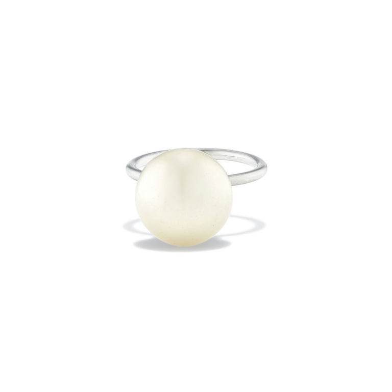 Platinum natural pearl ring
