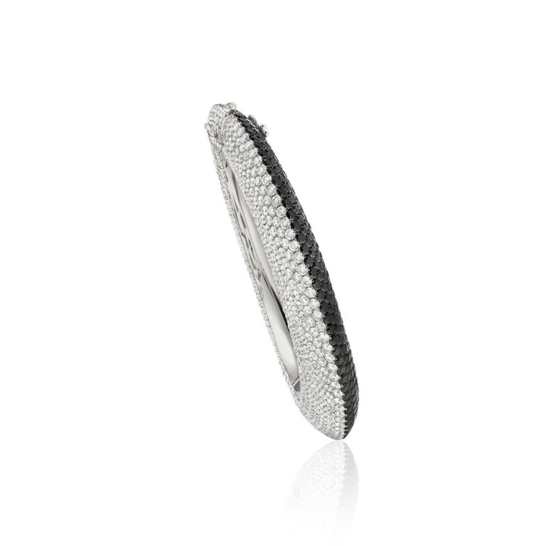 18k white gold diamond bangle bracelet