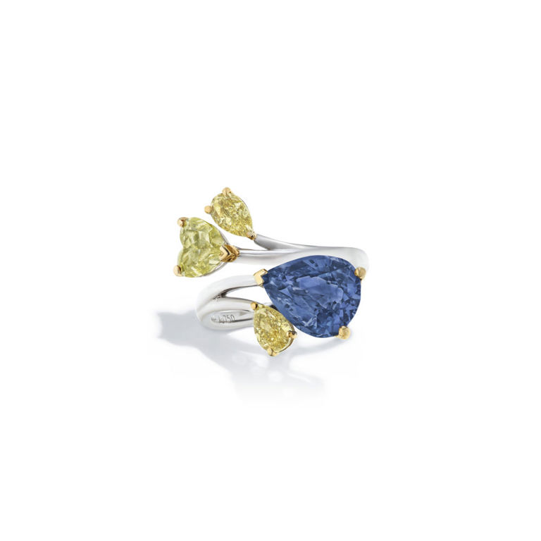 18k white and yellow gold colored diamond ring
