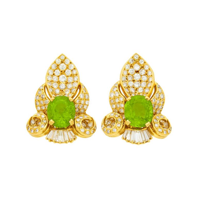 18k gold earclips with peridot and diamond