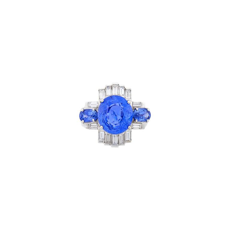 18k white gold ring with sapphire and diamond