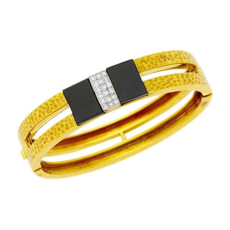 18k gold bangle bracelet with black onyx and diamonds