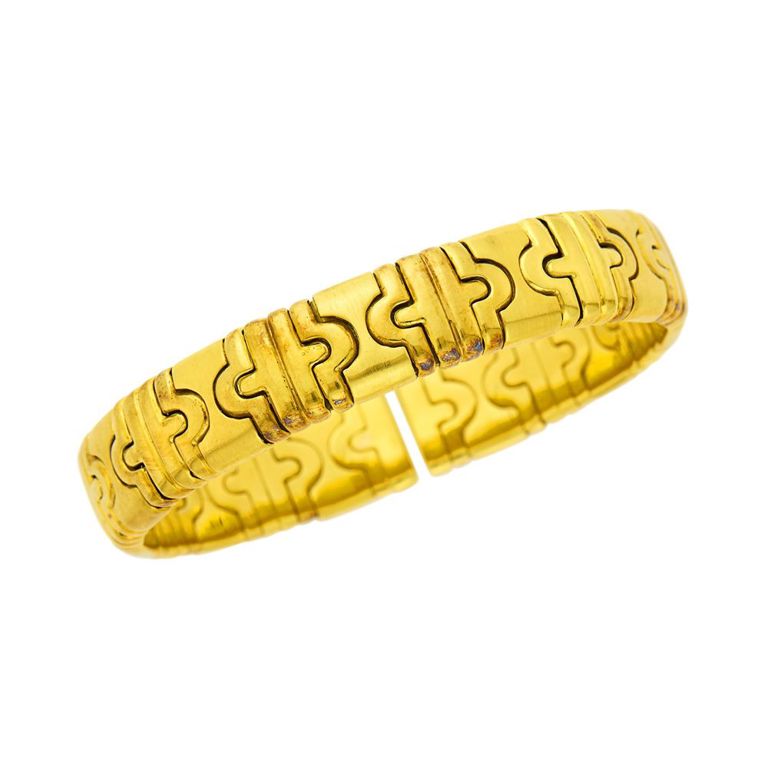 18k gold bangle bracelet