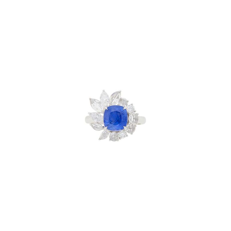 18k white gold sapphire and diamond ring