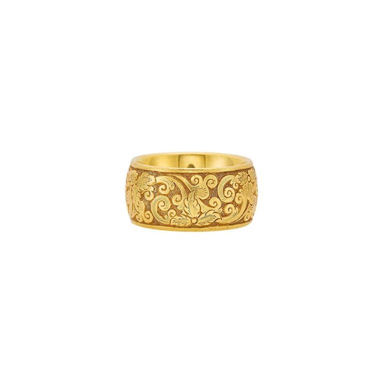 18k gold band ring with floral motif