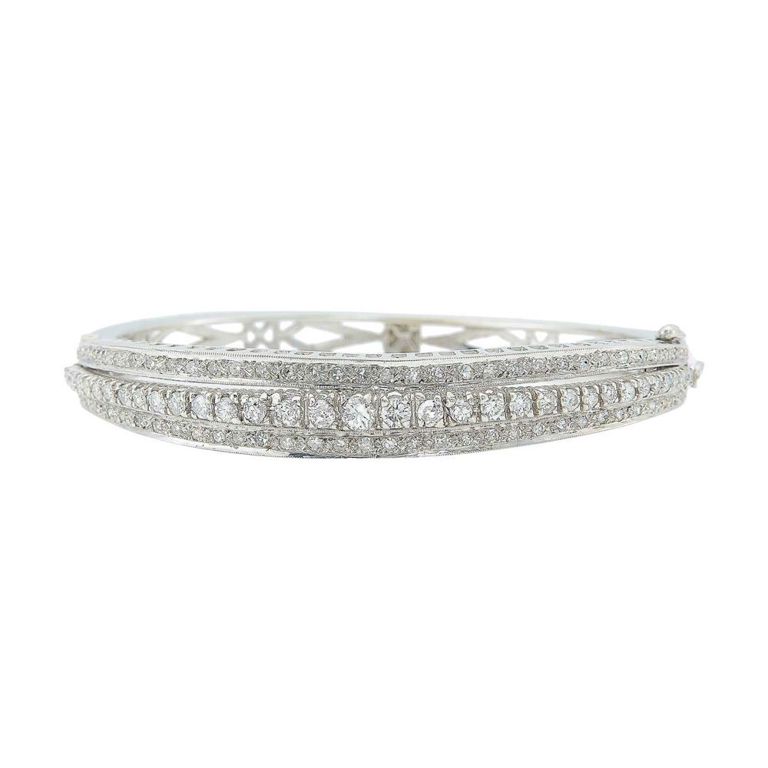 14k white gold diamond bangle bracelet