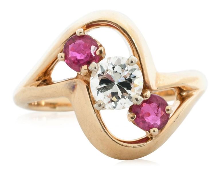14k yellow gold diamond and ruby ring