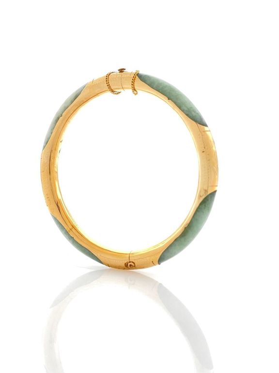 14k yellow gold jade hinged bracelet