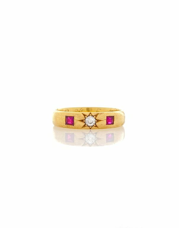 Vintage 21k yellow gold diamond ruby band