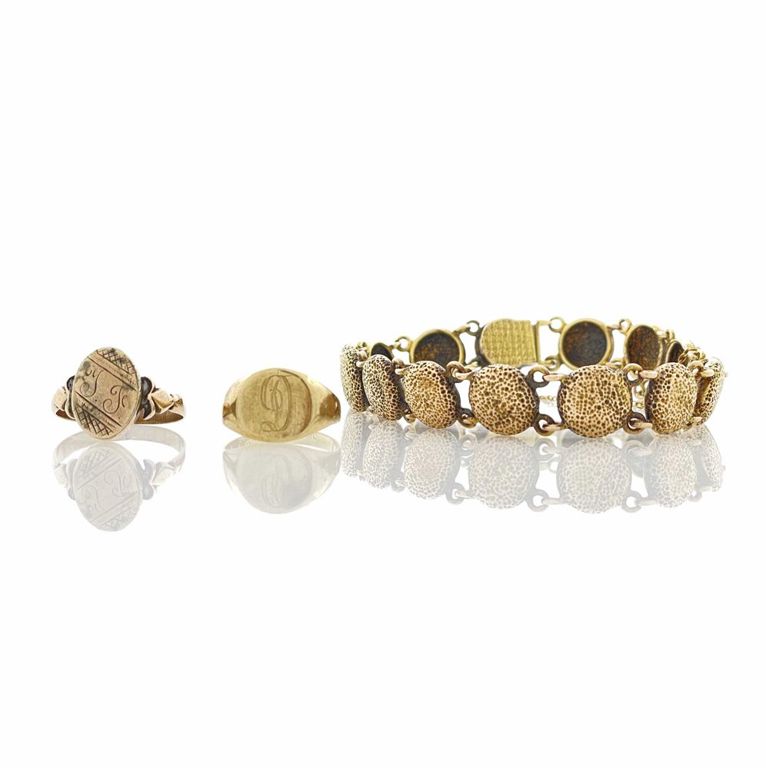 Vintage yellow gold rings and bracelet set