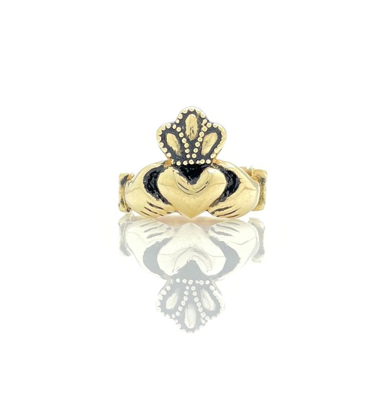 10k yellow gold Claddagh ring