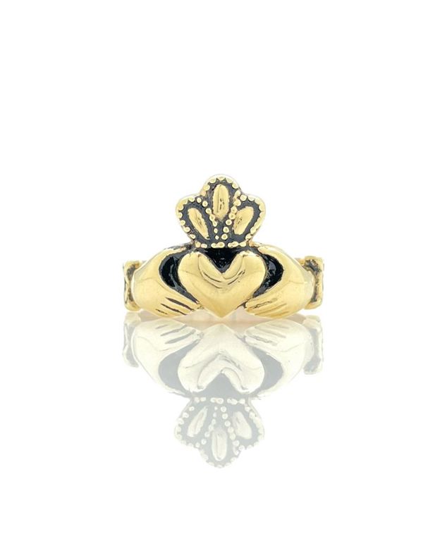 10k yellow gold Claddagh ring