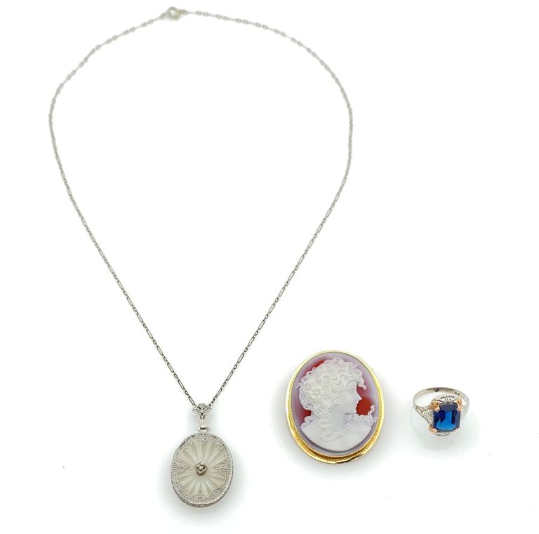 Vintage 10k, 14k and 18k gold ring, pendant necklace and brooch
