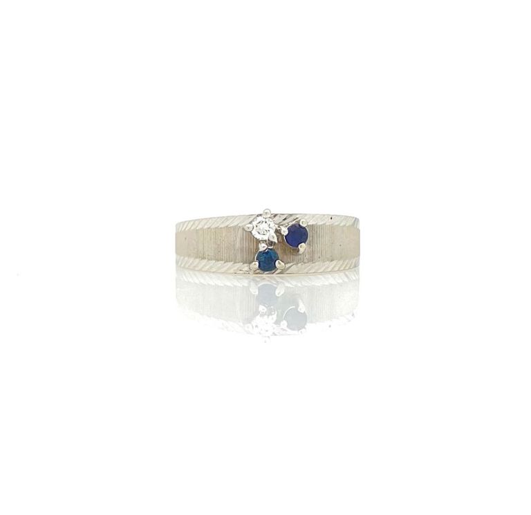 14k white gold sapphire and diamond ring