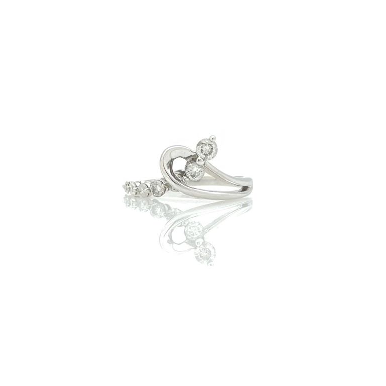 14k white gold graduated diamond bypass ring