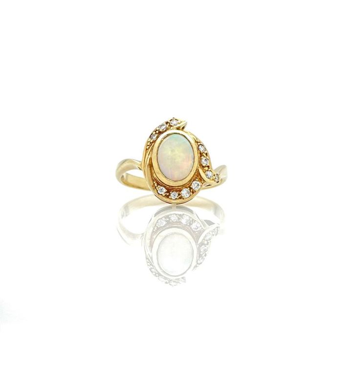 14k yellow gold opal cabochon diamond ring