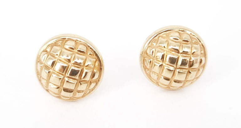 Pair of 9k gold domed stud earrings with cross hatch design