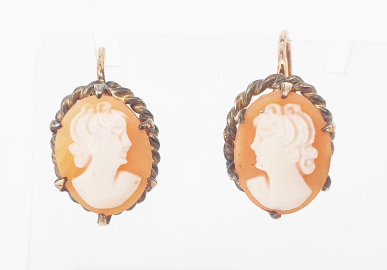 Pair of vintage shell cameo and gold earrings