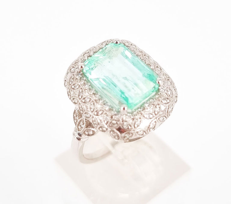 14k white gold dress ring