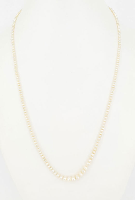 Vintage strand of graduating pearls