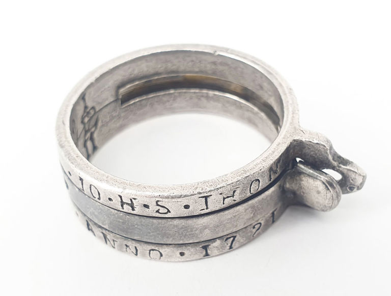 Silver Aquitaine sundial ring