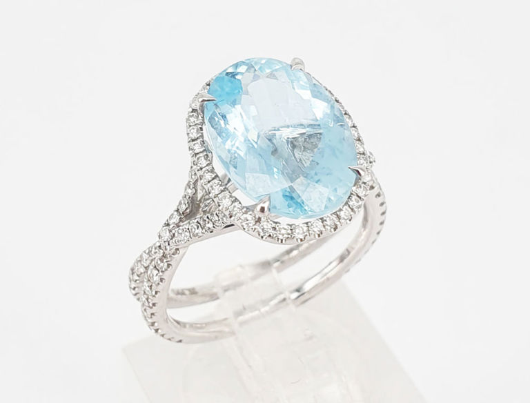Aquamarine and diamond ring