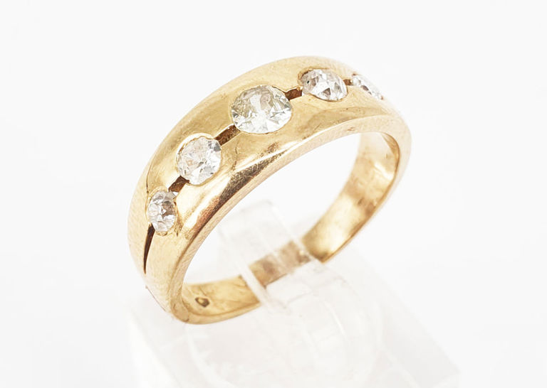 Five stone diamond ring