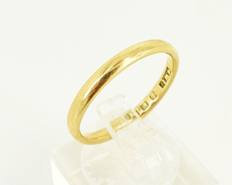 18k yellow gold ring