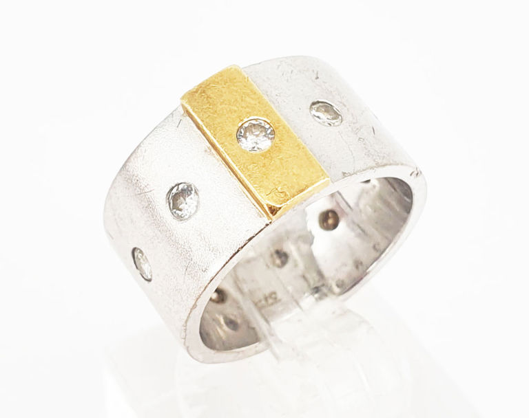18k white and yellow gold band ring with diamond