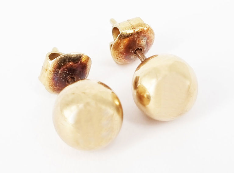 Yellow gold sphere ear-studs