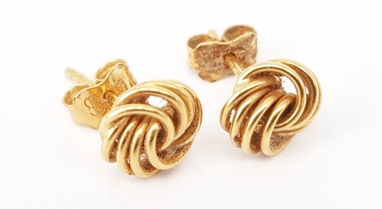 18k yellow gold knot ear-studs