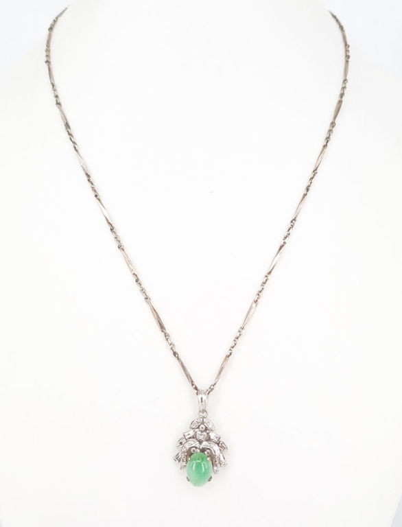 18k white gold pendant with jadeite cabochon and 14k gold chain